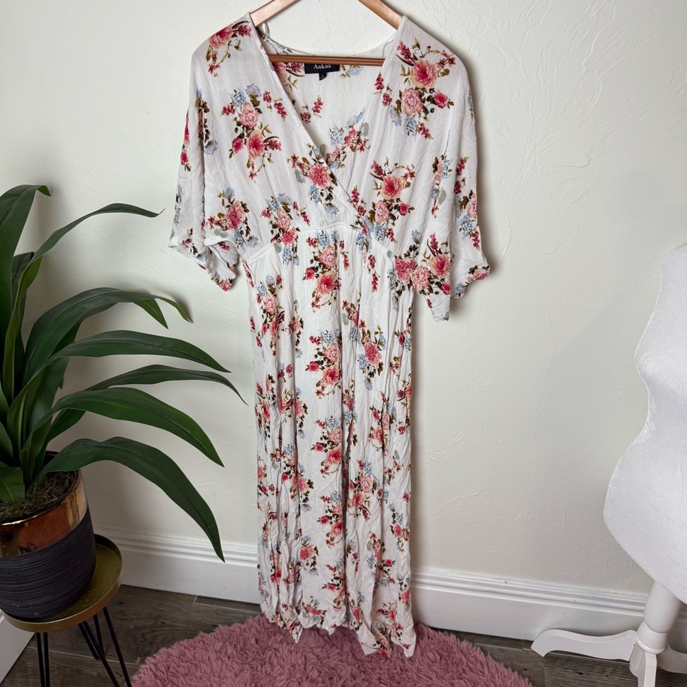 Flower Cream Maxi Dress - Picture 7 of 12